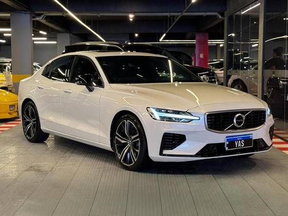 VOLVO S60 2.0 T8 R-DESIGN HÍBRIDO 4P AUTOMÁTICO VOLVO S60 2.0 T8 R-DESIGN HÍBRIDO 4P AUTOMÁTICO